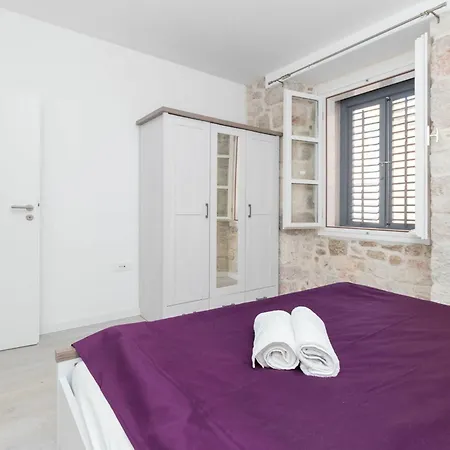 With 2 Bedrooms In Zadar, With Wonderful View, Balcony Zadar